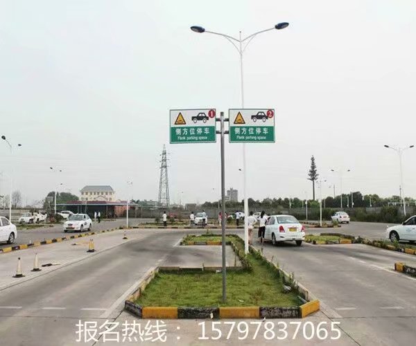 ������У